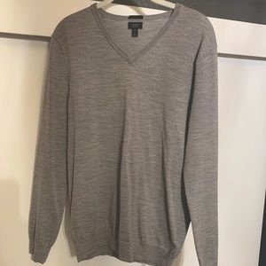 Like new J. Crew men’s merino wool v-neck sweater
